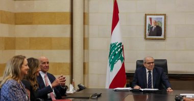 Lebanon&#039;s Prime Minister Nawaf Salam (R) holds a meeting with U.S. Ambassador to Türkiye and special envoy for Syria Tom Barrack (C), Beirut, Lebanon, Aug. 18, 2025. (Photo AFP)