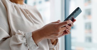 Apple, Samsung, and Redmi dominated the IMEI registrations, making up about 75% of all recorded devices. (Shutterstock Photo) 