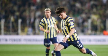 Fenerbahçe&#039;s Arda Güler controls the ball during the Süper Lig match against Ankaragücü at Ülker Stadium, Istanbul, Türkiye, April 15, 2023. (Getty Images Photo)