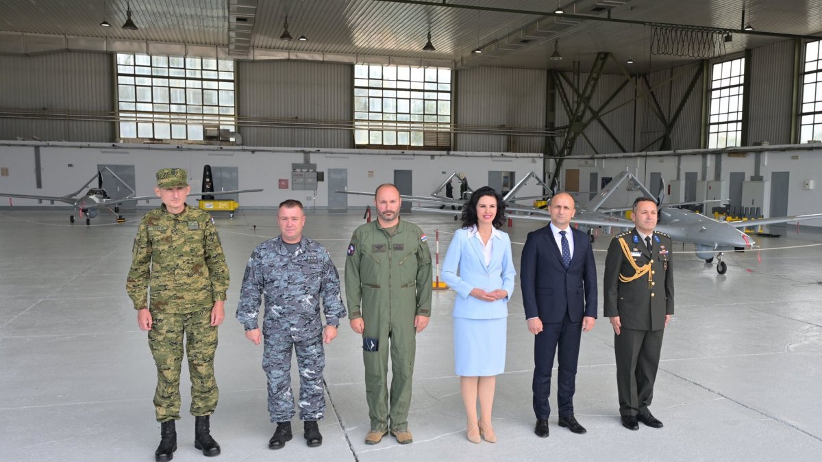 Croatian Minister of Defense Ivan Anusic (2-R), Türkiye&#039;s Ambassador to Zagreb Nurdan Erpulat Altuntaş and Croatian military officials during a visit tothe Croatian Air Force, Croatia, Sept. 2, 2025. (Croatian Ministry of Defence/AA Photo)