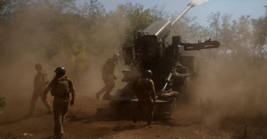 Ukrainian troops fire a 2S22 Bohdana self-propelled howitzer toward Russian troops near a front line, in the Zaporizhzhia region, Ukraine, Aug. 20, 2025. (Reuters Photo)