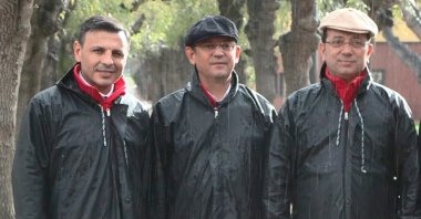 Republican People’s Party (CHP) Istanbul chair Özgür Çelik, party leader Özgür Özel and Istanbul Mayor Ekrem Imamoğlu pose for a photo in Sarıyer, Istanbul, Türkiye, Nov. 26, 2023. (DHA Photo)