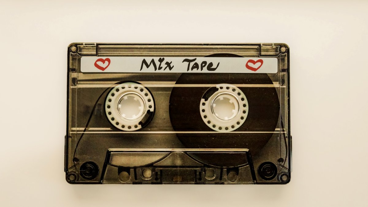 Nostalgia is back in full swing through social media. Short clips of vintage Yeşilçam movies, old Turkish commercials and iconic moments are increasingly popular on TikTok, Instagram and YouTube. (Shutterstock Photo)