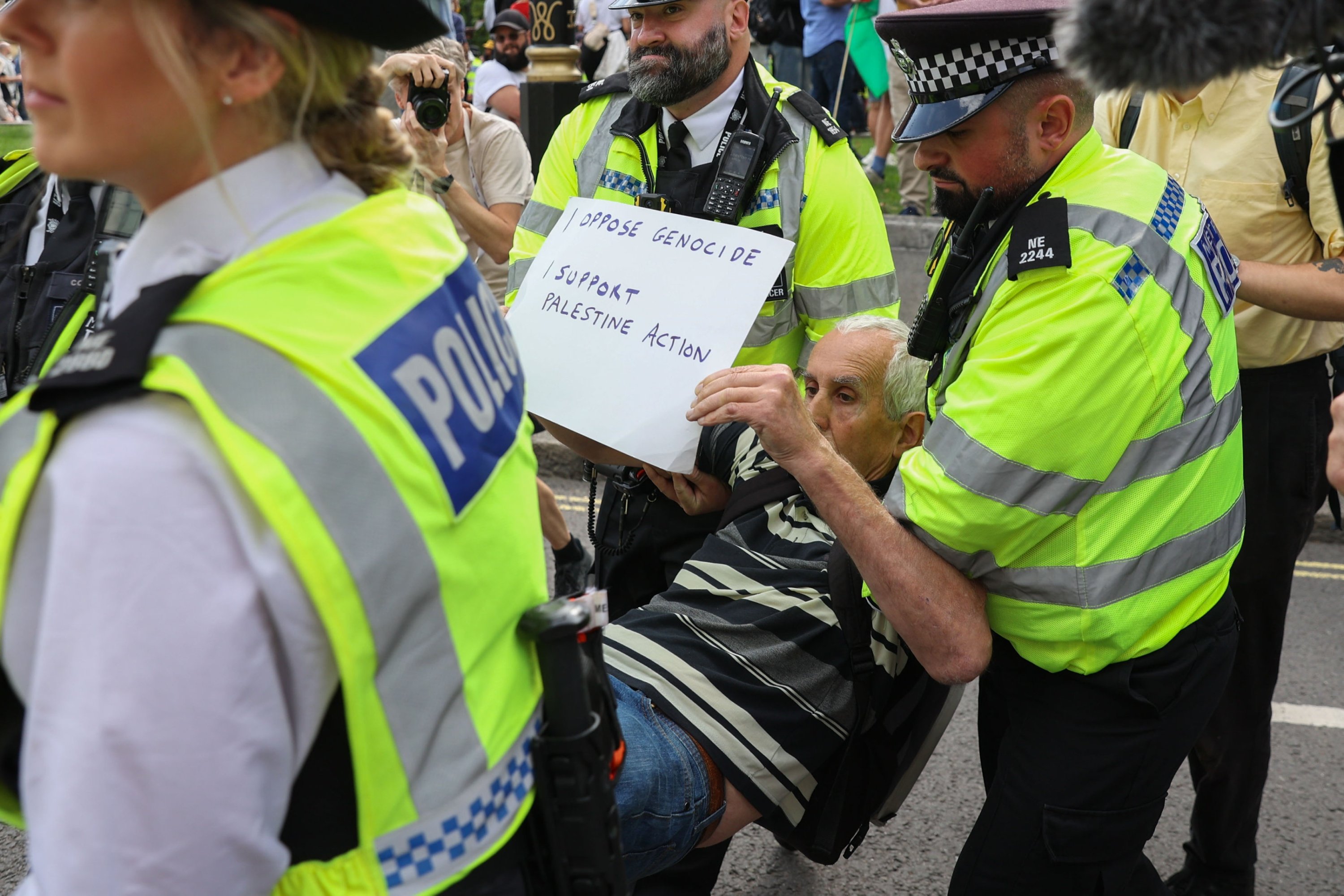 UK police arrest some 900 at latest Palestine Action protests
