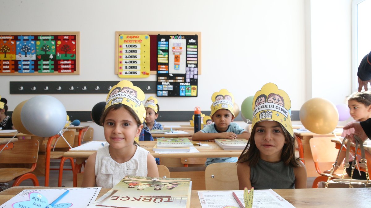 Preschool and first-grade students participate in orientation programs, Adıyaman, Türkiye, Sept. 1, 2025. (AA Photo)