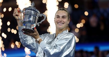 Belarus&#039; Aryna Sabalenka celebrates with the trophy after winning the U.S. Open women&#039;s singles final, New York, U.S., Sept. 6, 2025. (Reuters Photo)
