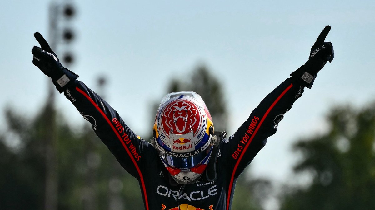 Red Bull Racing&#039;s Dutch driver Max Verstappen celebrates after winning the Italian Formula One Grand Prix at the Autodromo Nazionale Monza circuit, Monza, Italy, Sept. 7, 2025. (AFP Photo)