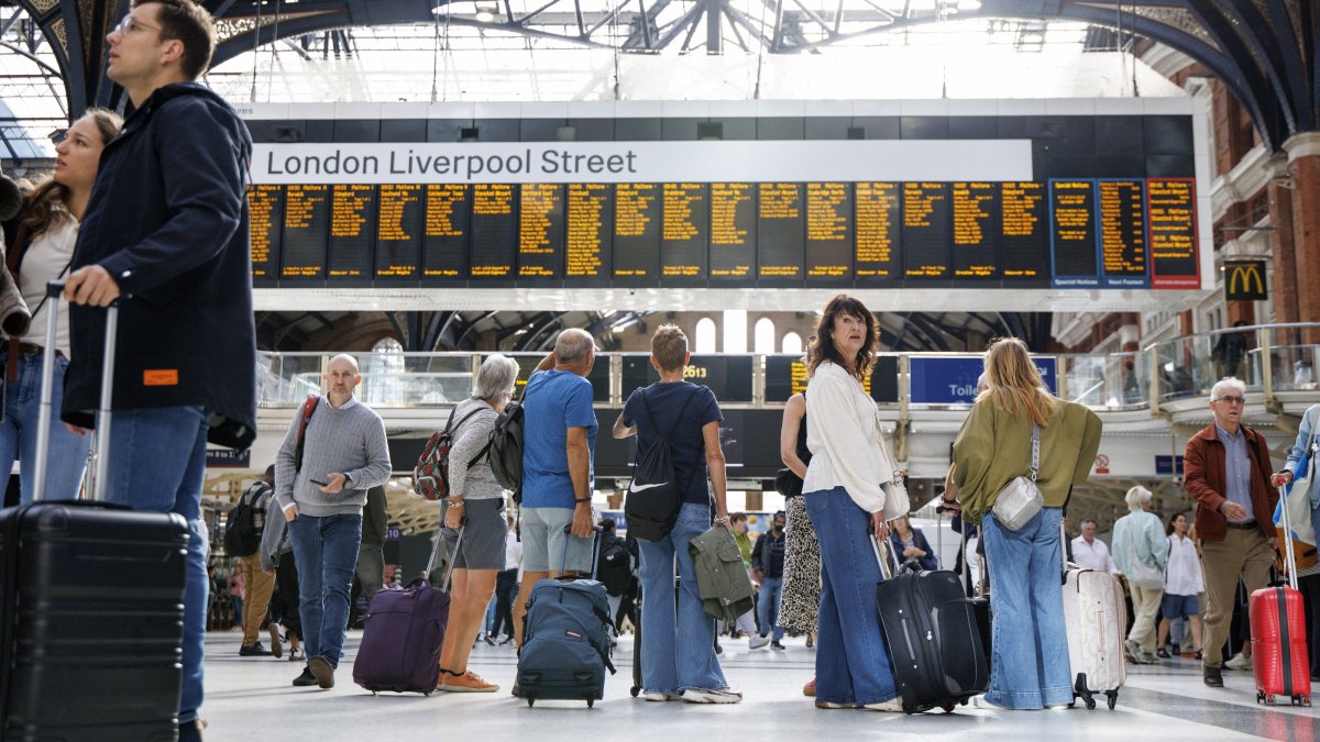Commuters wait for train services at Liverpool Street station due to a Tube strike that has shut down nearly all London Underground services, London, Britain, Sept. 8, 2025. (EPA Photo)