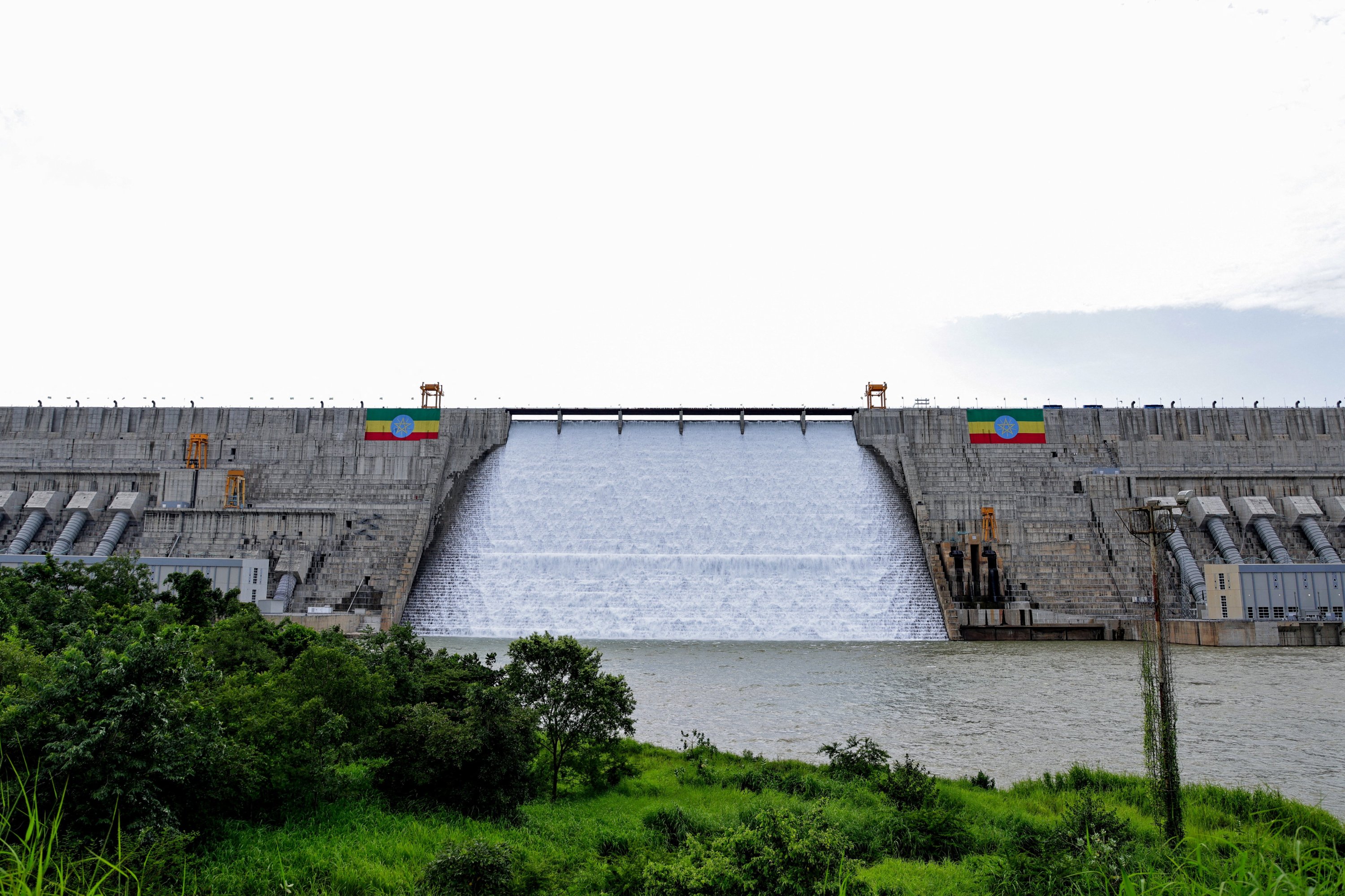 Ethiopia inaugurates Africa's largest dam