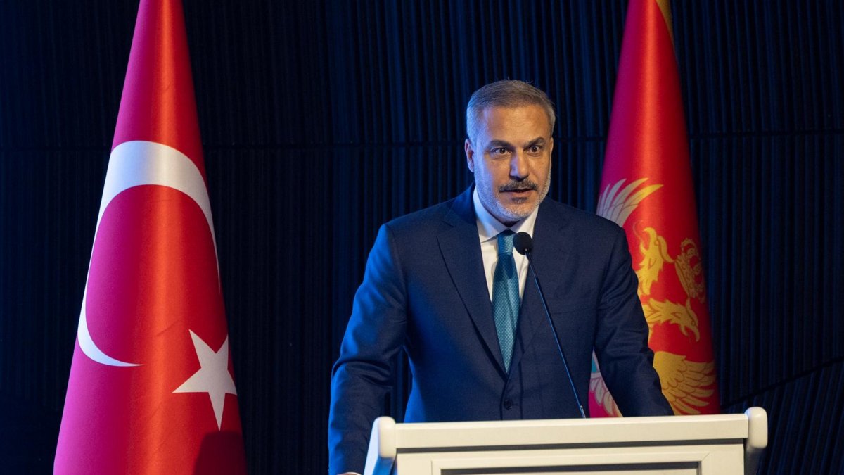 Foreign Minister Hakan Fidan speaks at the Montenegro State Day reception hosted by the Montenegrin Consulate in Istanbul, Sept. 10, 2025. (AA Photo)