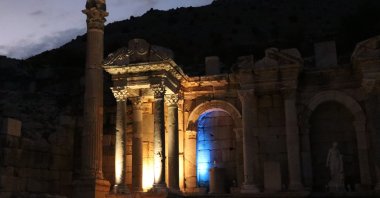 In the ancient city of Sagalassos, visitors will have the chance to explore the archaeological site at night, Burdur, southern Türkiye, Sept. 5, 2025. (AA Photo)