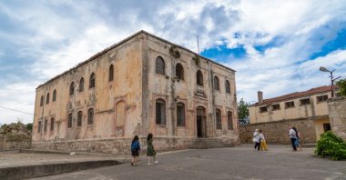 An outside view of the Sinop Historical Prison Museum, Sinop, northern Türkiye. (Shutterstock Photo)