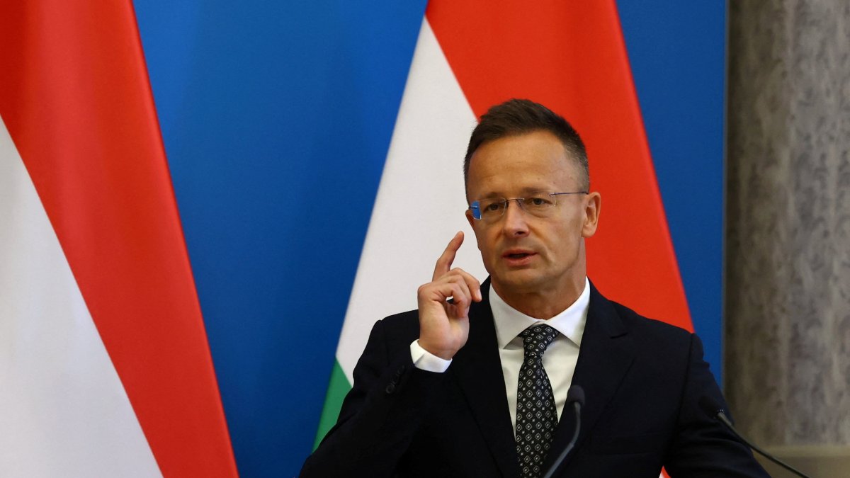 Hungary warns against Ukraine's EU membership