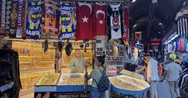 People are shopping at a bazaar in central Kayseri province, Türkiye, Aug. 14, 2025. (AA Photo)
