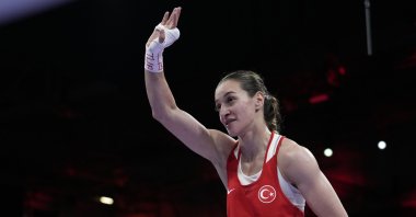 Türkiye&#039;s Buse Naz Çakıroğlu celebrates after defeating Mexico&#039;s Fatima Herrera in their women&#039;s 50kg preliminary boxing match at the 2024 Summer Olympics, Paris, France, Aug. 1, 2024. (AP Photo)