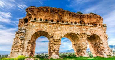 A general view of the ancient city of Tralleis in Aydın, western Türkiye. (Shutterstock Photo)