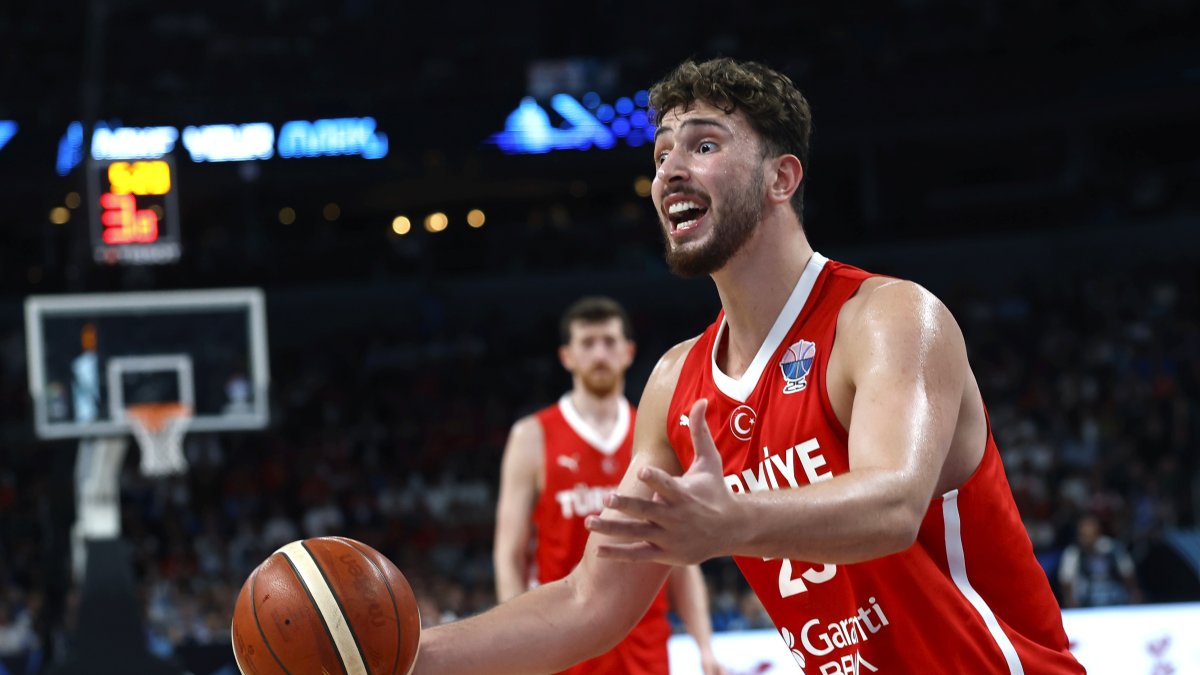 Alperen Şengün gestures during the FIBA EuroBasket 2025 semi-final basketball match between Greece and Türkiye in Riga, Latvia, Sep. 12, 2025.  (EPA Photo)