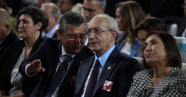 Republican People&#039;s Party (CHP) Manisa deputy Özgür Özel (L) and then-CHP Chairperson Kemal Kılıçdaroğlu (C), who competed for the party leadership, speak at a party congress, Ankara, Türkiye, Nov. 4, 2023. (Getty Images Photo)