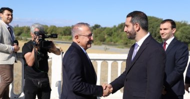 
Türkiye’s special representative for the normalization process Serdar Kılıç, and his Armenian counterpart, Ruben Rubinyan meet at the border, Iğdır, Türkiye, Sept. 12, 2025. (IHA Photo)