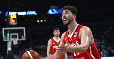 Alperen Şengün gestures during the FIBA EuroBasket 2025 semi-final basketball match between Greece and Türkiye in Riga, Latvia, Sep. 12, 2025.  (EPA Photo)