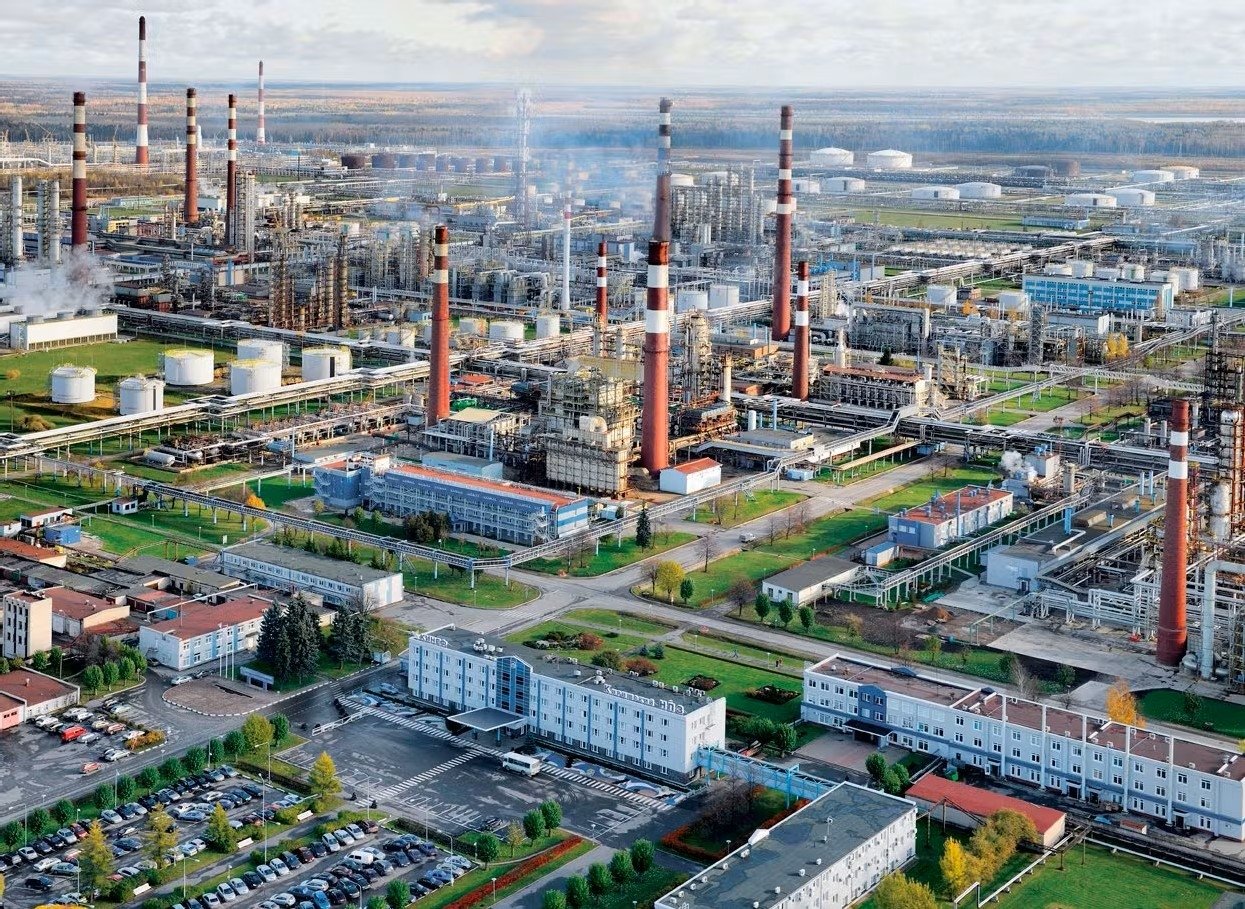 Mass Ukrainian drone assault sparks fire at key Russian refinery
