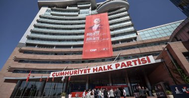 Journalists wait outside the CHP headquarters during the hearing, Ankara, Türkiye, Sept. 15, 2025. (AFP Photo)