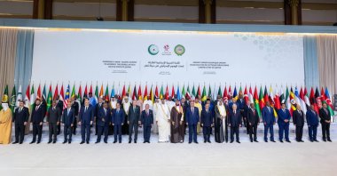 Leaders and officials attending the joint session of the Arab League and Organisation of Islamic Cooperation (OIC) in Doha, Qatar, Sept. 15, 2025. (AA Photo)