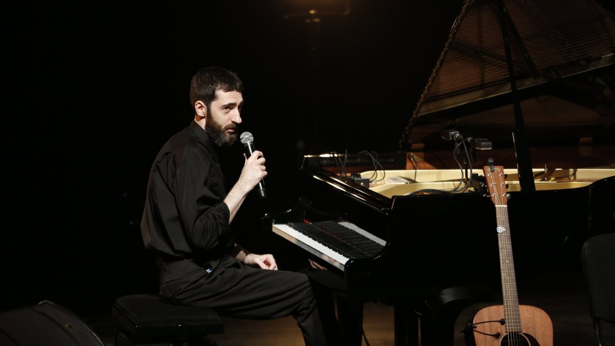 Composer and pianist Evgeny Grinko performs during the Başakşehir concert, Istanbul, Türkiye, Oct. 20, 2022. (AA Photo)