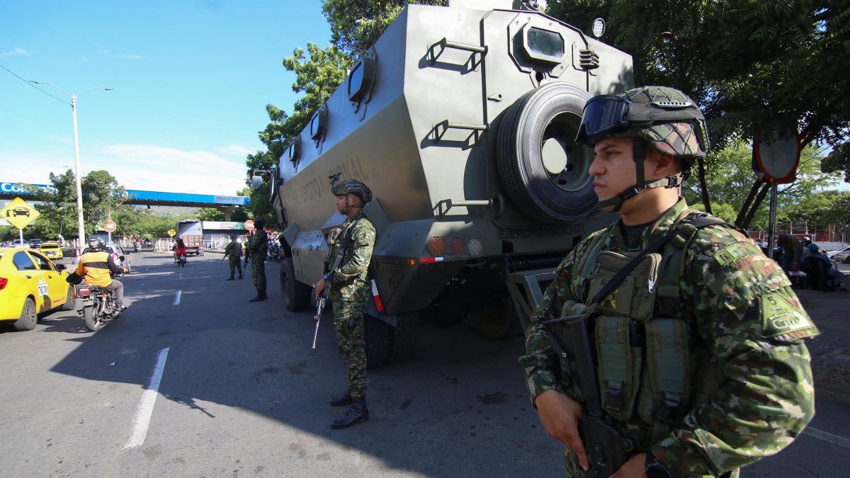 Colombia suspends US arms purchases amid row over anti-drug ally status
