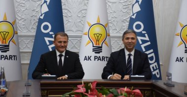 Ruling Justice and Development Party (AK Party) Deputy Chair for Foreign Affairs Zafer Sırakaya (R) and Uzbekistan’s Liberal Democratic Party leader Aktam Haitov sign a deal on institutional cooperation, Tashkent, Uzbekistan, Sept. 9, 2025. (AA Photo)