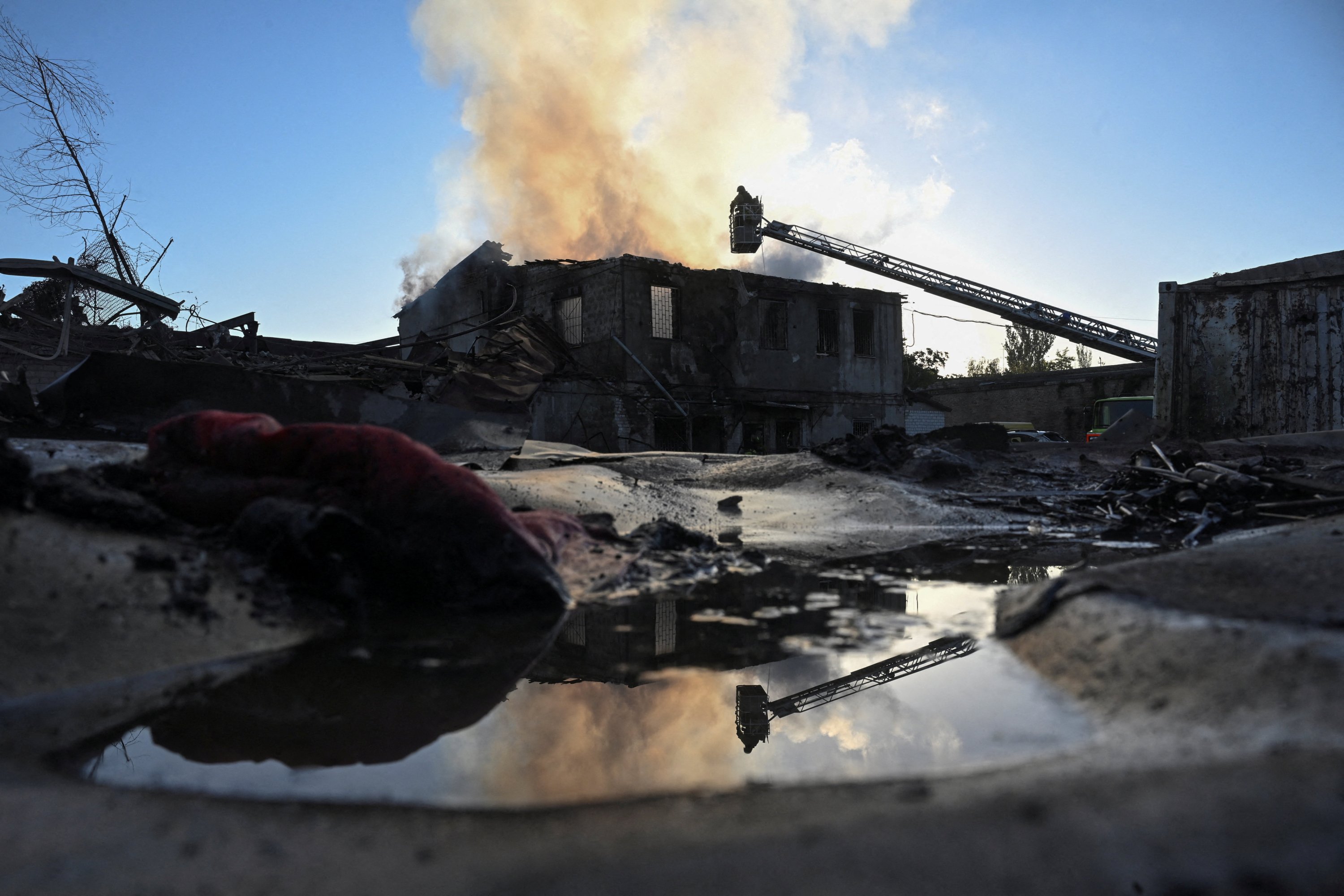 Russia, Ukraine trade deadly blows as Zelenskyy eyes UN diplomacy