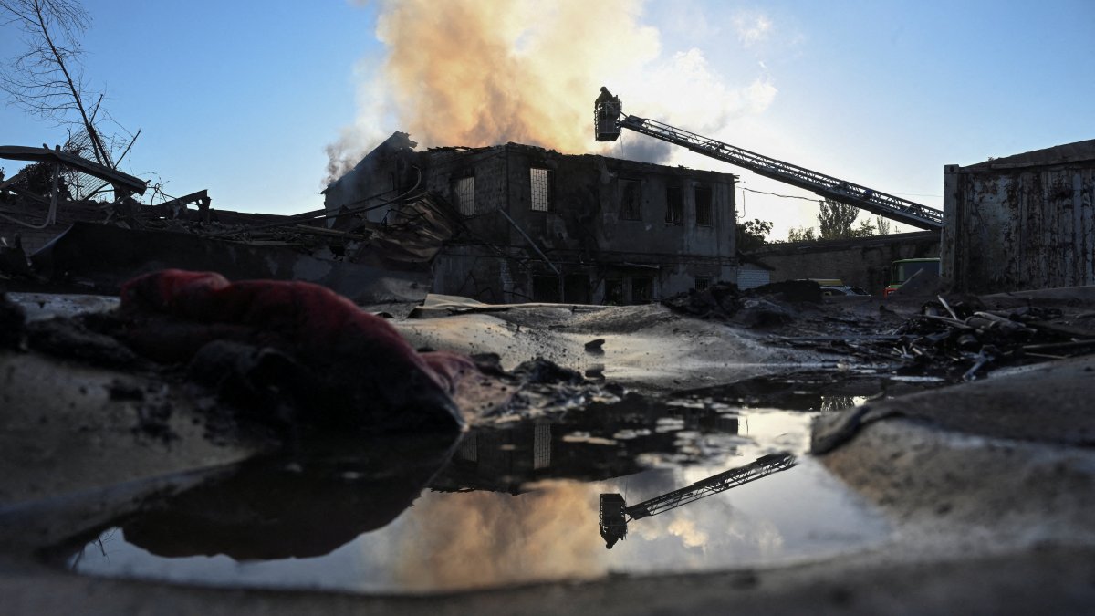 A firefighter works at the site of a private enterprise damaged during a Russian airstrike, amid Russia&#039;s attack on Ukraine, in Zaporizhzhia, Ukraine, Sept. 22, 2025. (Reuters Photo)