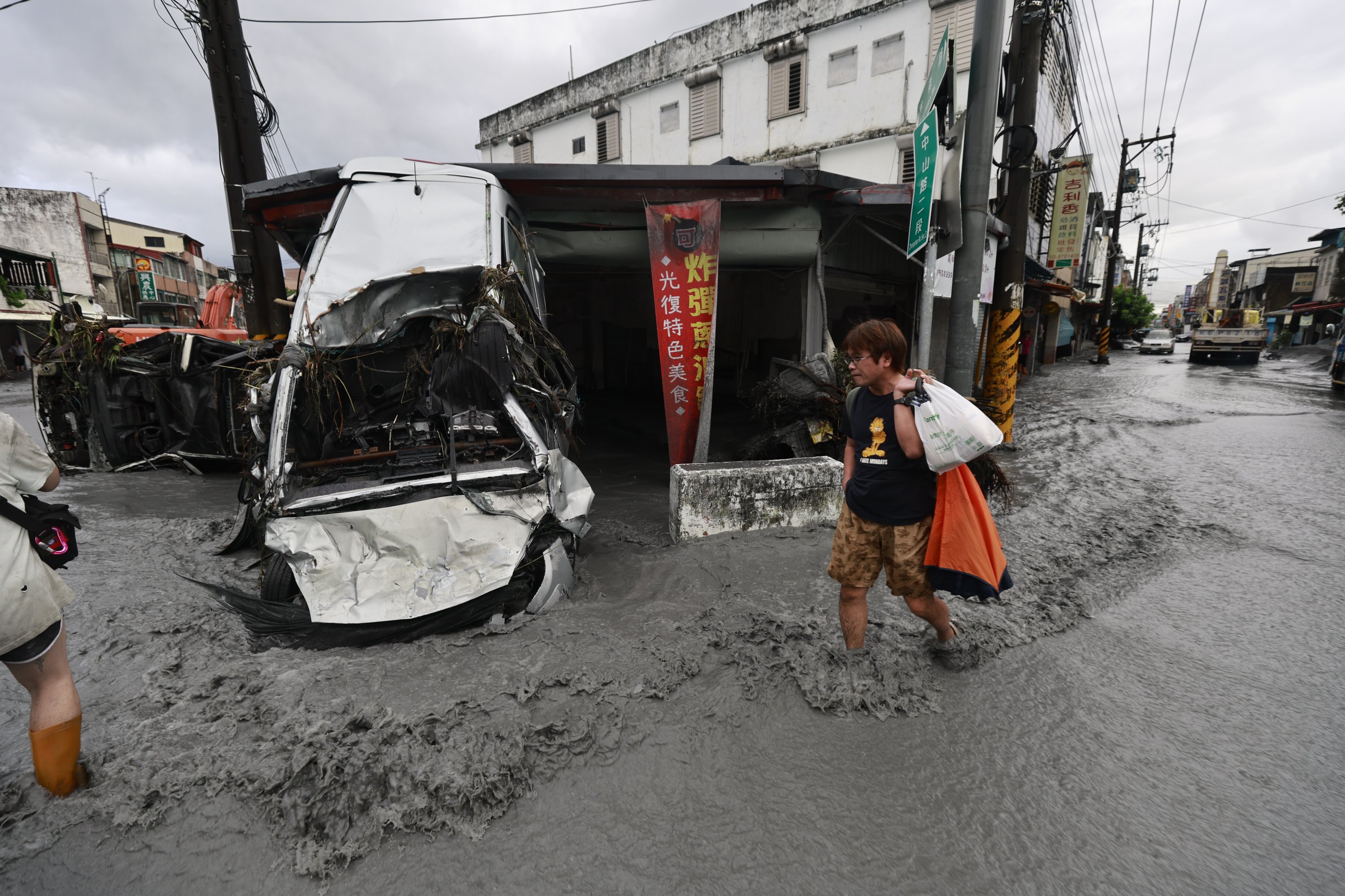 Super typhoon Ragasa kills 17 in Taiwan, 10 dead in Philippines