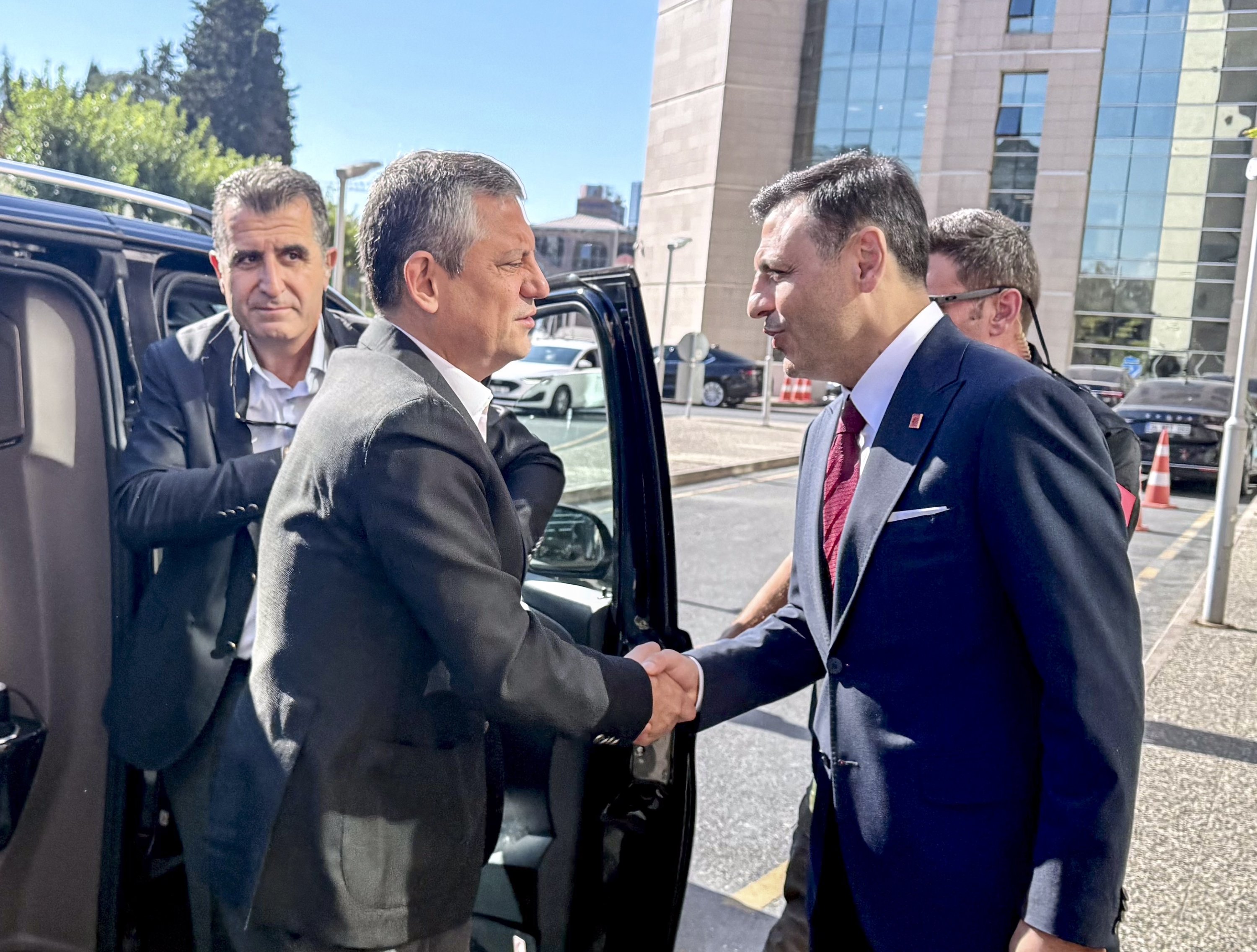 Turkish main opposition holds Istanbul election, court objects