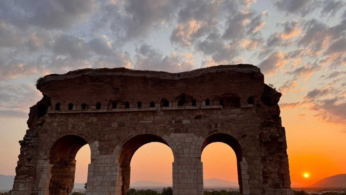 A general view of the ancient city of Tralleis, Aydın, western Türkiye. (Courtesy of Mythology Film Festival)