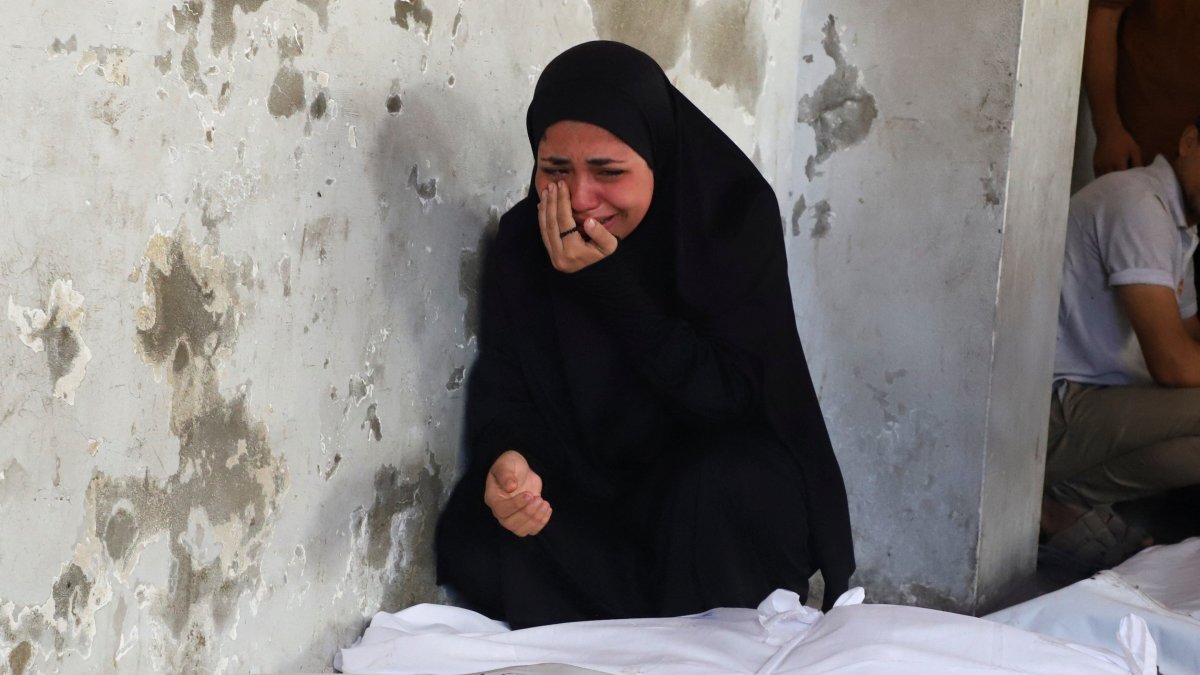Tasneem Ayad, a Palestinian woman, bids farewell to her brother Abdullah, who was killed in a deadly overnight Israeli strike, Gaza City, Palestine, Sept. 24, 2025. (Reuters Photo)
