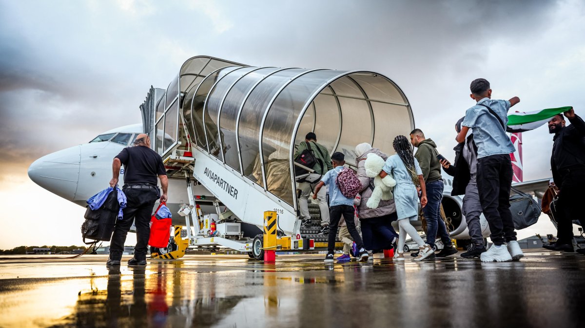 A group of Syrian refugees departs The Hague Airport in Rotterdam, the Netherlands, Sept. 16, 2025. (EPA Photo)