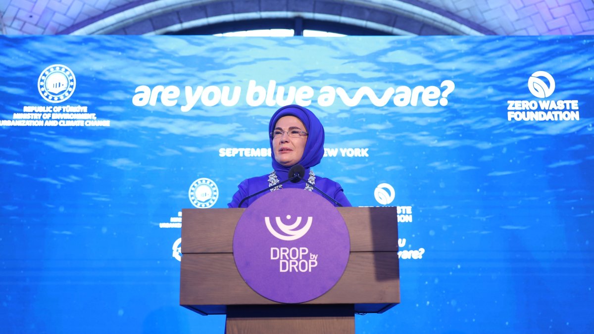 First lady Emine Erdoğan delivers a speech at the “Zero Waste Blue – Drop by Drop” exhibition, New York, U.S., Sept. 24, 2025. (AA Photo)
