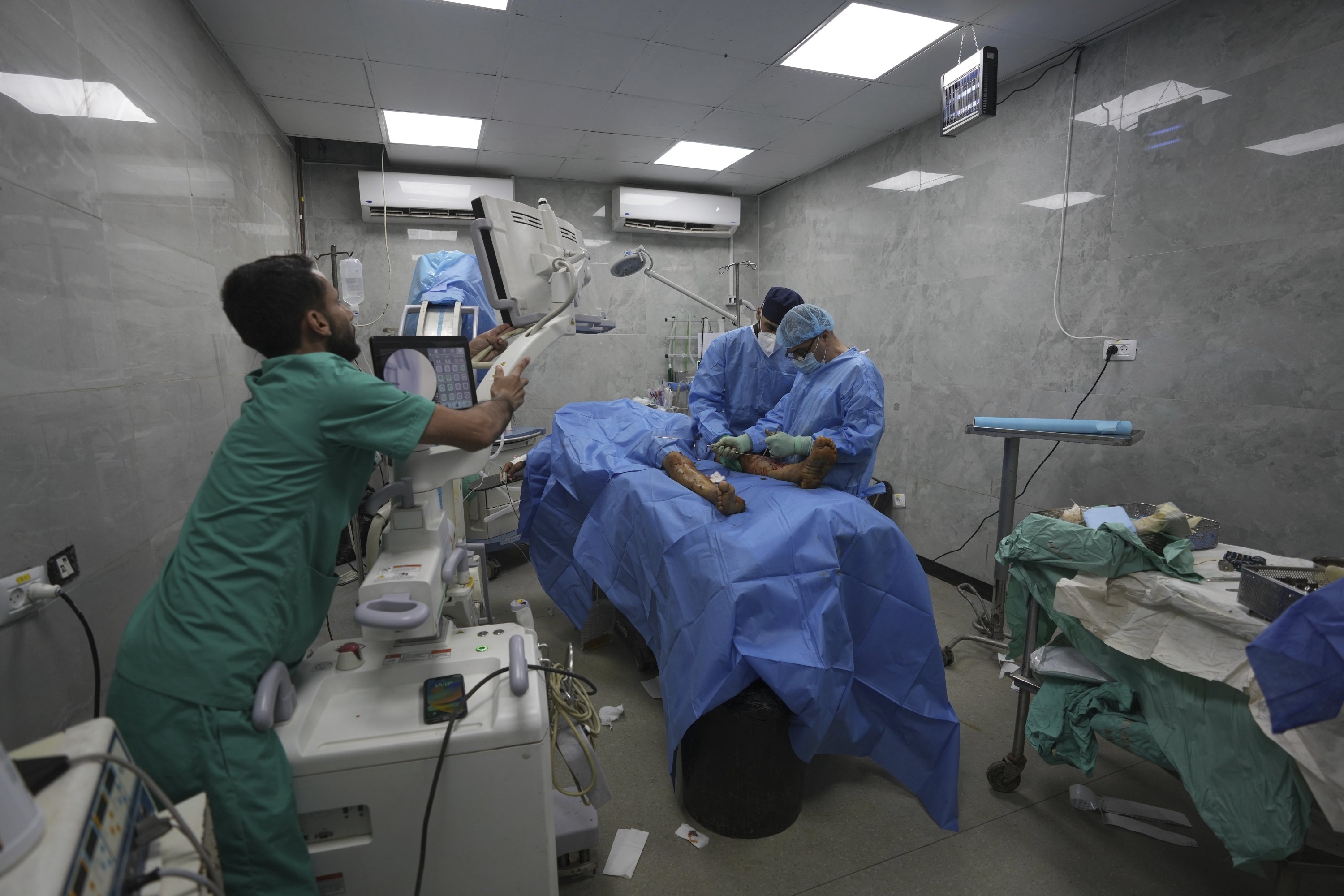 Zdravstveni delavci poročajo o hudih poškodbah civilistov v Gazi