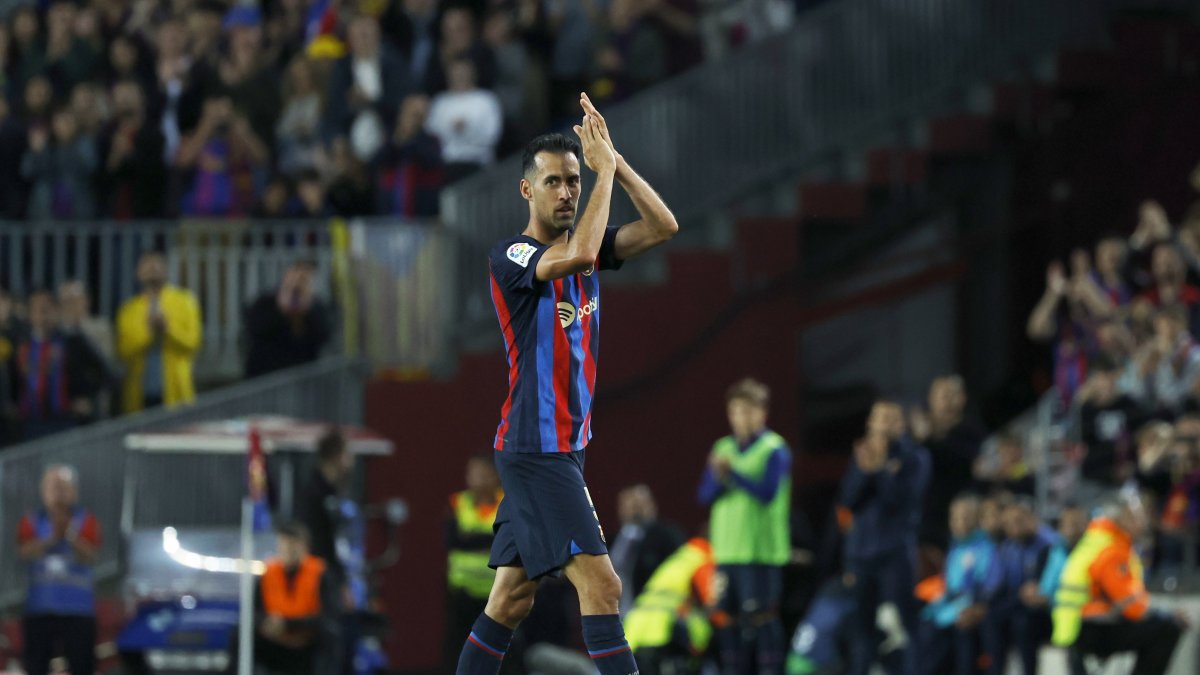 Barcelona&#039;s Sergio Busquets is applauded by the fans as he is substituted during a La Liga match against Real Sociedad at the Camp Nou stadium in Barcelona, Spain, on May 20, 2023. (AP Photo)