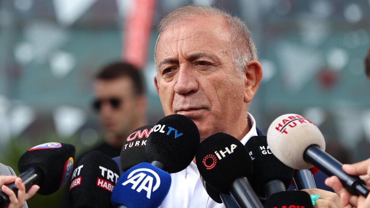 Gürsel Tekin speaks to reporters outside the Republican People&#039;s Party’s (CHP) provincial headquarters, Istanbul, Türkiye, Sept. 15, 2025. (AA Photo)