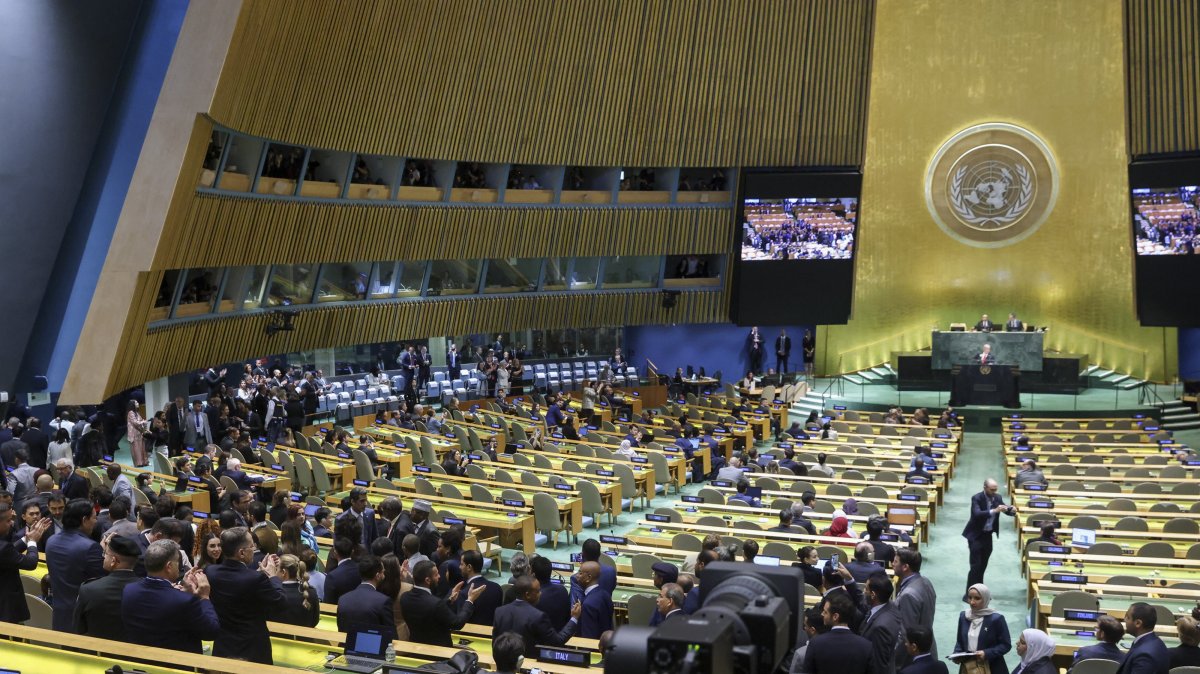 Delegates walk out of the General Assembly Hall as Prime Minister of Israel Benjamin Netanyahu takes the podium to speak during the General Debate of the 80th session of the United Nations General Assembly at United Nations headquarters in New York, Sept. 26, 2025. (EPA Photo)
