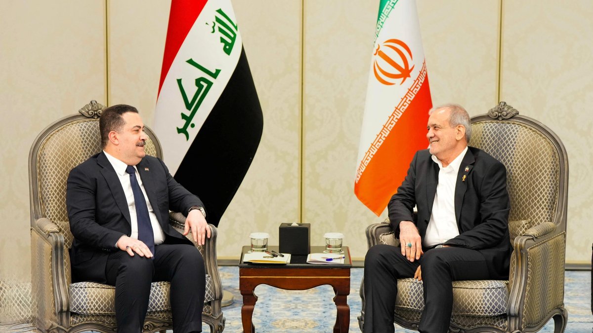 Iraqi Prime Minister Mohammed Shia al-Sudani meets with Iranian President Masoud Pezeshkian on the sidelines of the emergency Arab-Islamic leaders&#039; summit, Doha, Qatar, Sept. 15, 2025. (Reuters Photo)