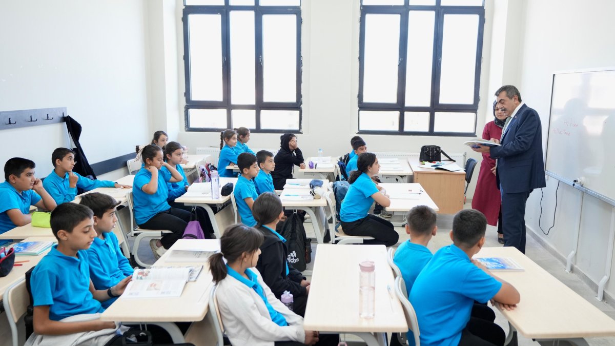 Education Minister Yusuf Tekin visits Sugözü Primary and Secondary School as the new academic year begins in Besni, Adıyaman, Türkiye, Sept. 26, 2025. (AA Photo)