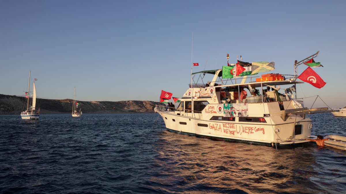 Boats, part of the Global Sumud Flotilla aiming to reach Gaza and break Israel's naval blockade, sail off Koufonisi islet, Greece, September 26, 2025. REUTERS/Stefanos Rapanis