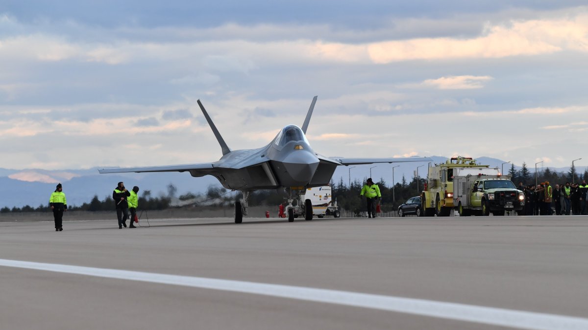 Türkiye&#039;s fifth-generation fighter jet Kaan is seen on a runway in Ankara, Türkiye, Dec. 26, 2023. (IHA Photo)