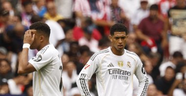 Real Madrid&#039;s Jude Bellingham looks dejected during the La Liga match against Atletico Madrid at Riyadh Air Metropolitano, Madrid, Spain, Sept. 27, 2025. (Reuters Photo)
