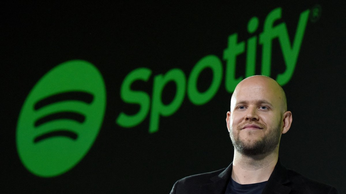Daniel Ek, CEO of Swedish music streaming service Spotify, poses for photographers at a press conference in Tokyo, Japan, Sept. 29, 2016. (AFP Photo)