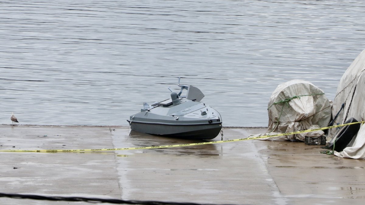 An unmanned sea vehicle was discovered off the Yoroz Port of Trabzon province, Türkiye, Sept. 30, 2025 (AA Photo)
