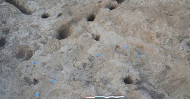 Footprints discovered by archaeologists in Tell Kurdu Höyük in Hatay, in this photo released on Sept. 30, 2025. (DHA Photo)